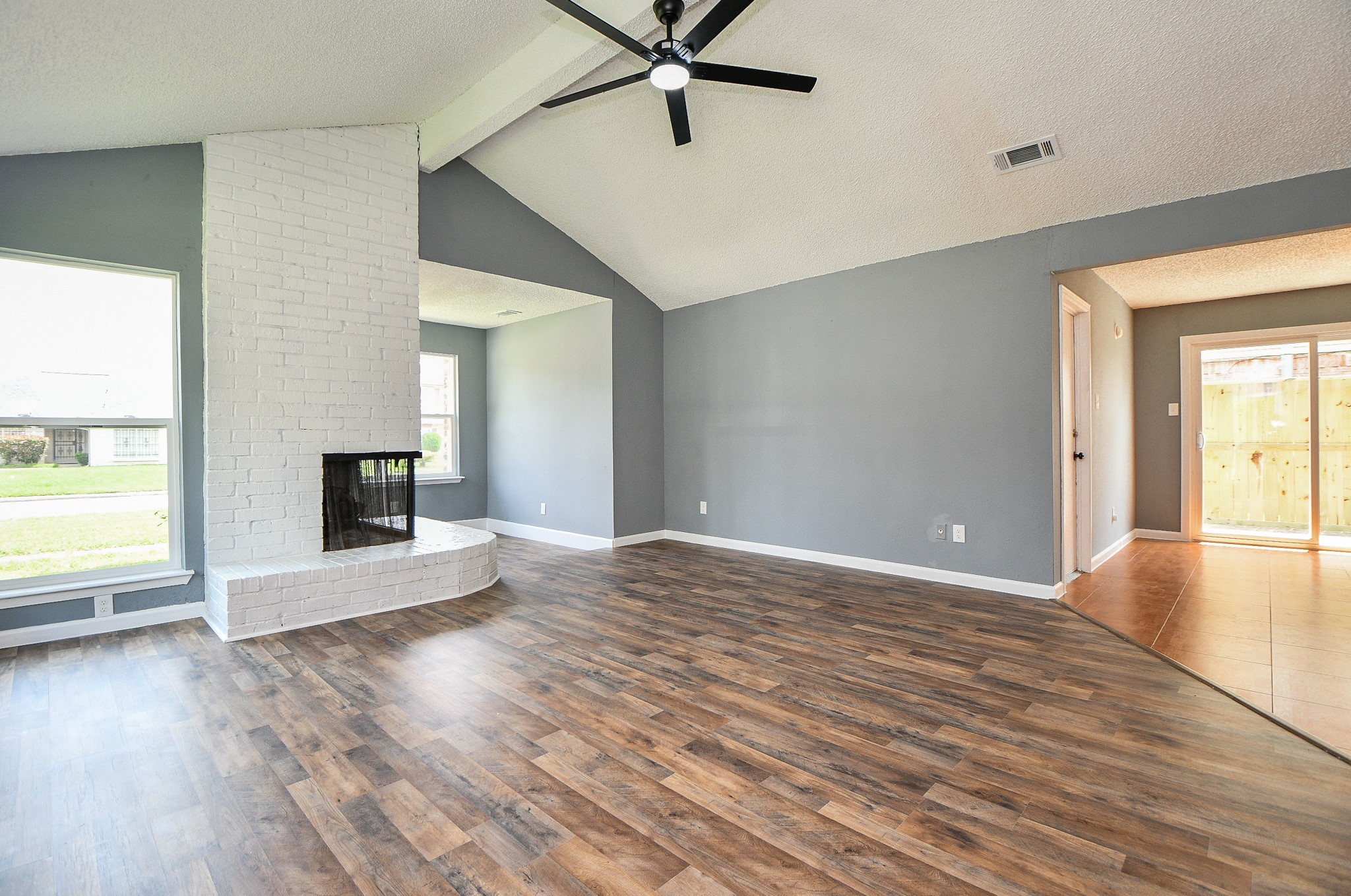 17022 Quail Park Drive Property Photo 6