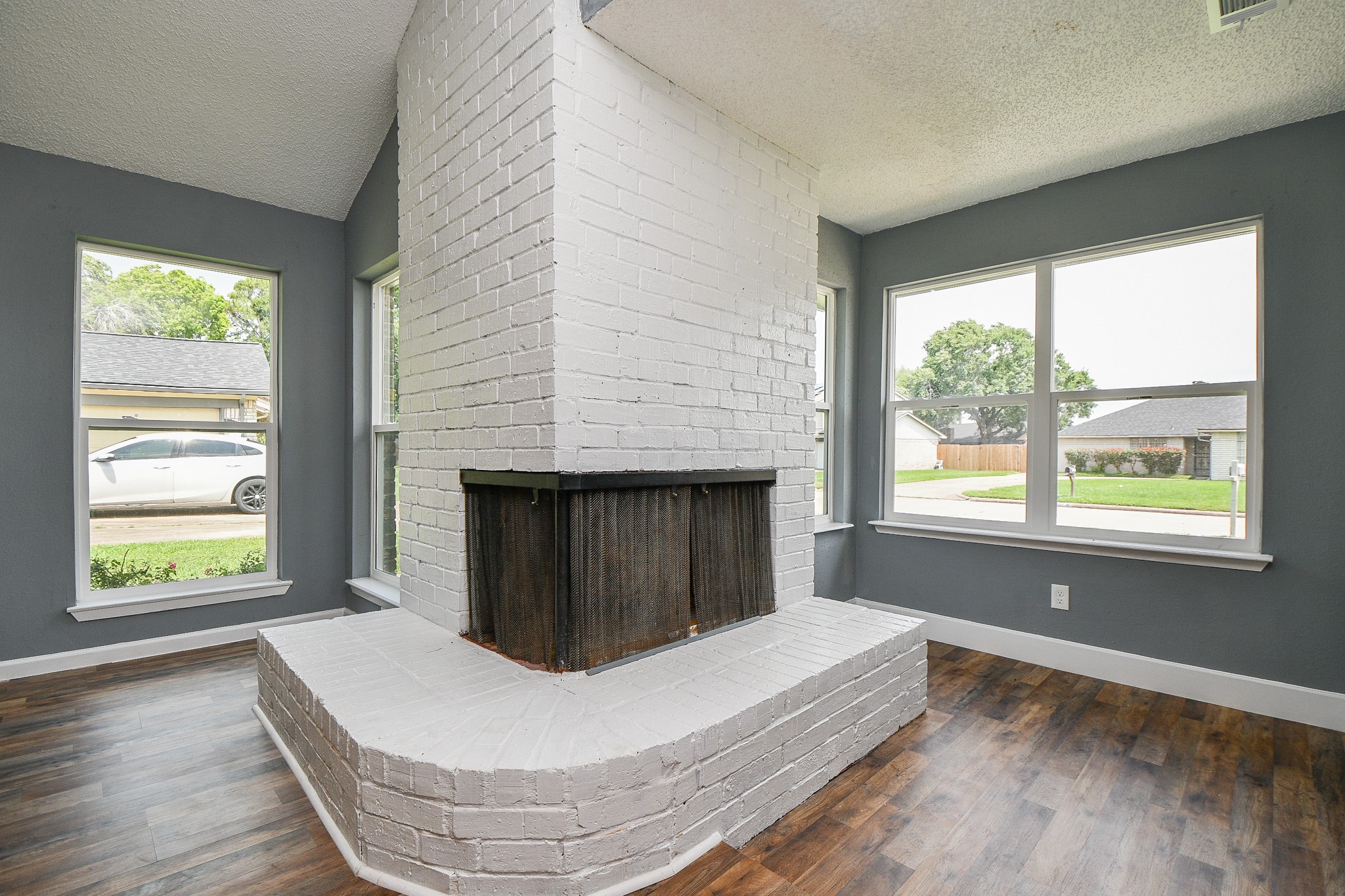 17022 Quail Park Drive Property Photo 8
