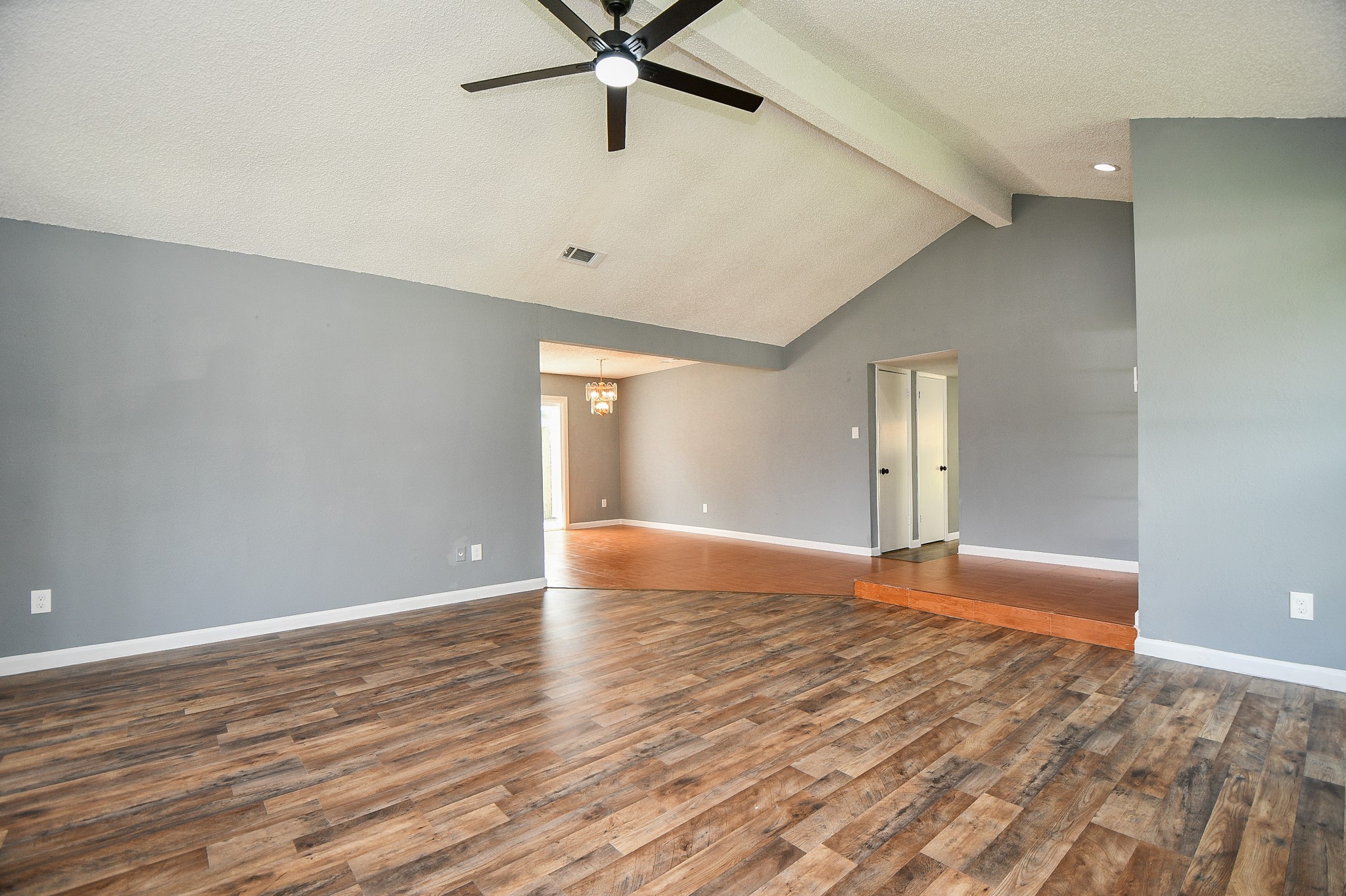 17022 Quail Park Drive Property Photo 9
