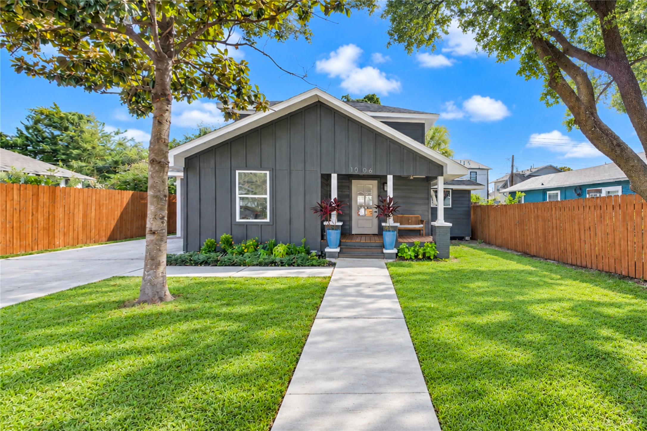 1006 Archer Street Property Photo 1