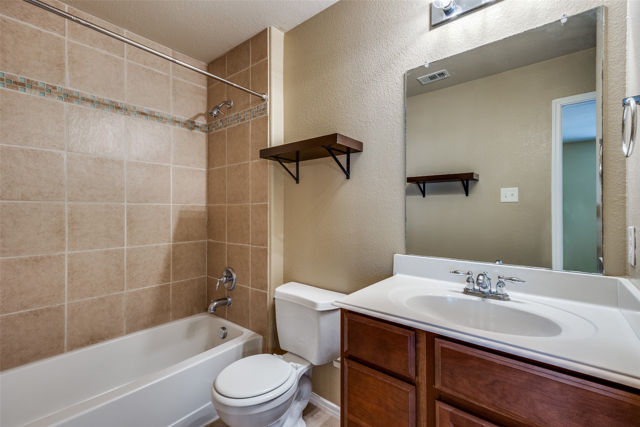 1123 Sophia Street Property Photo 9