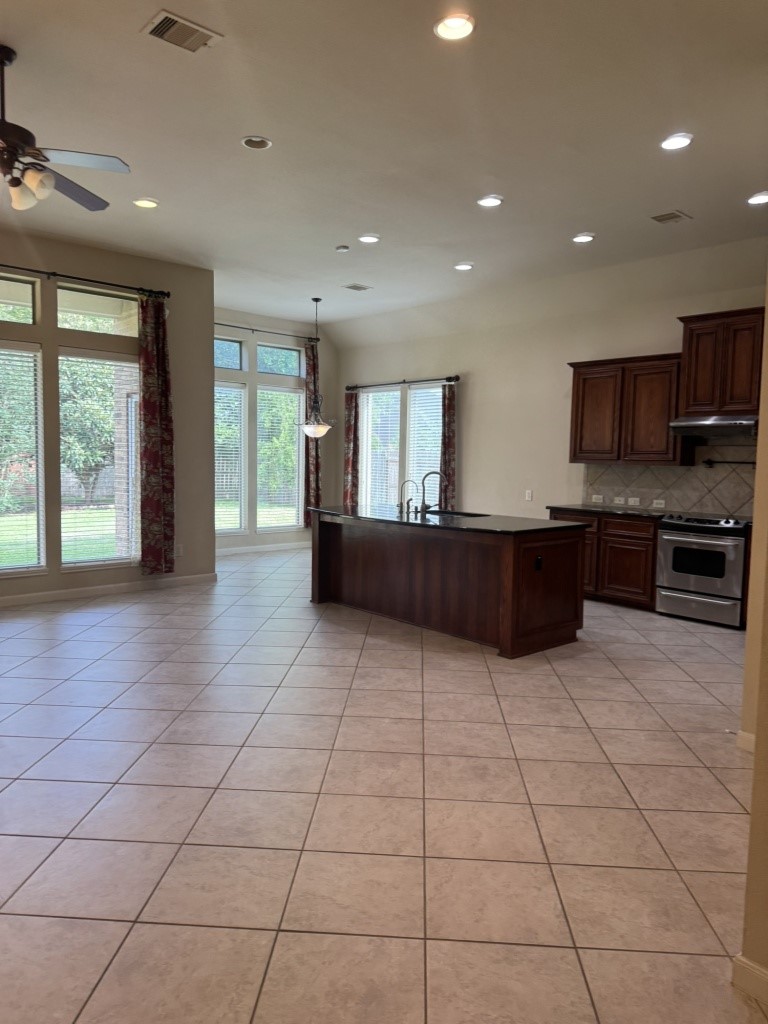 5551 Linden Rose Ln Lane Property Photo 3