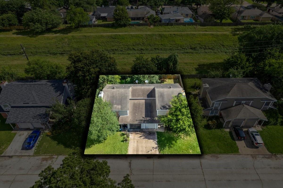 10028 Spring Place Drive, Houston TX 77070 Property Photo 1