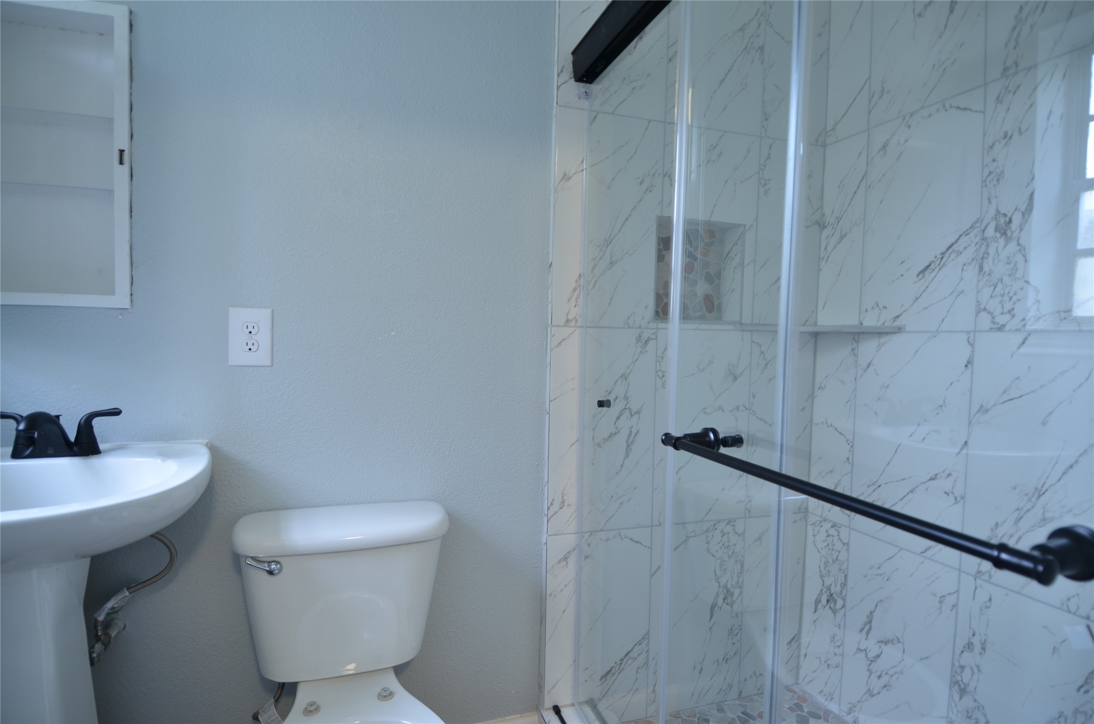 103 Cosmos Street 2 Property Photo 4
