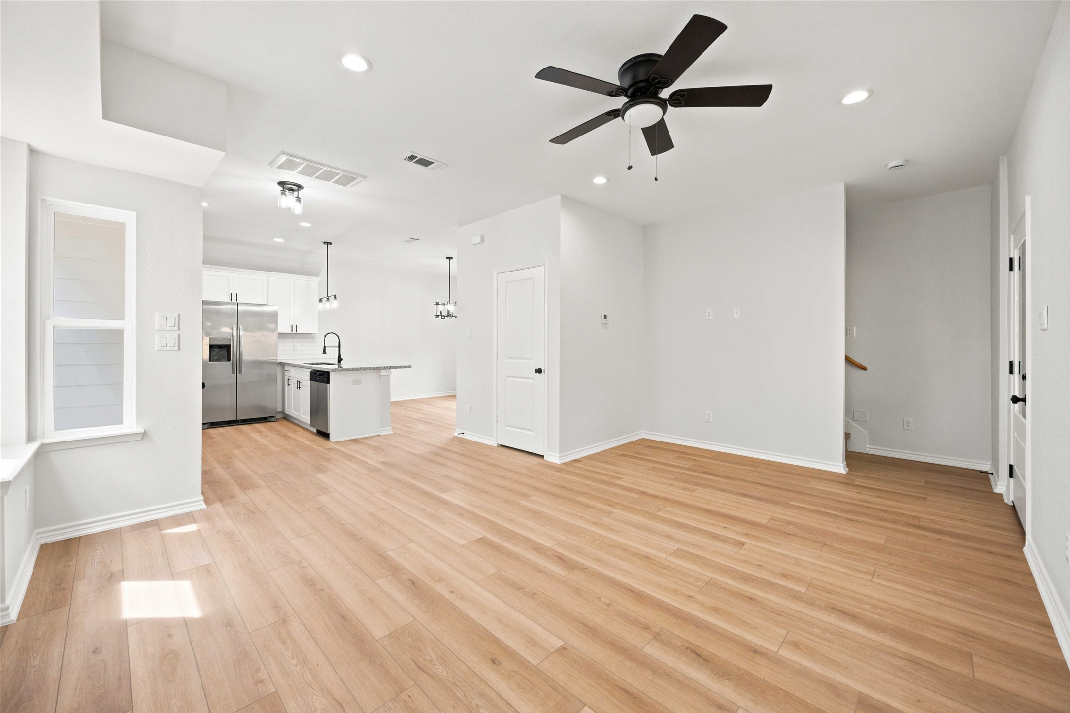 2024 Hampton Street B Property Photo 9