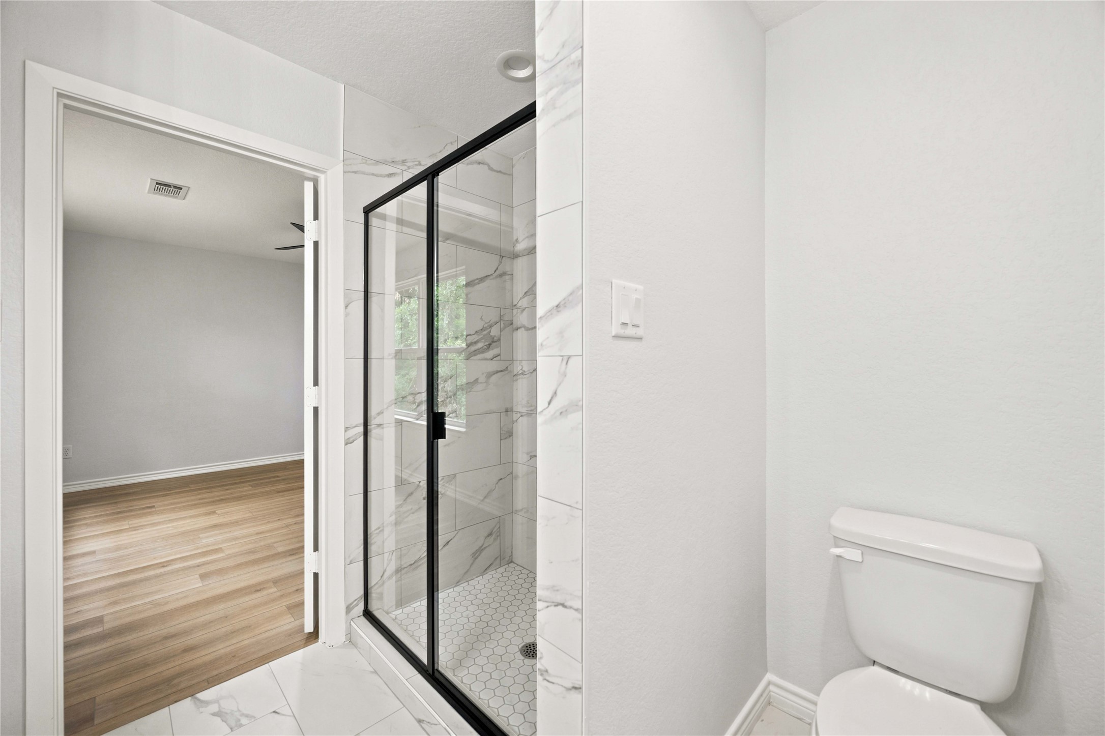 2024 Hampton Street B Property Photo 14
