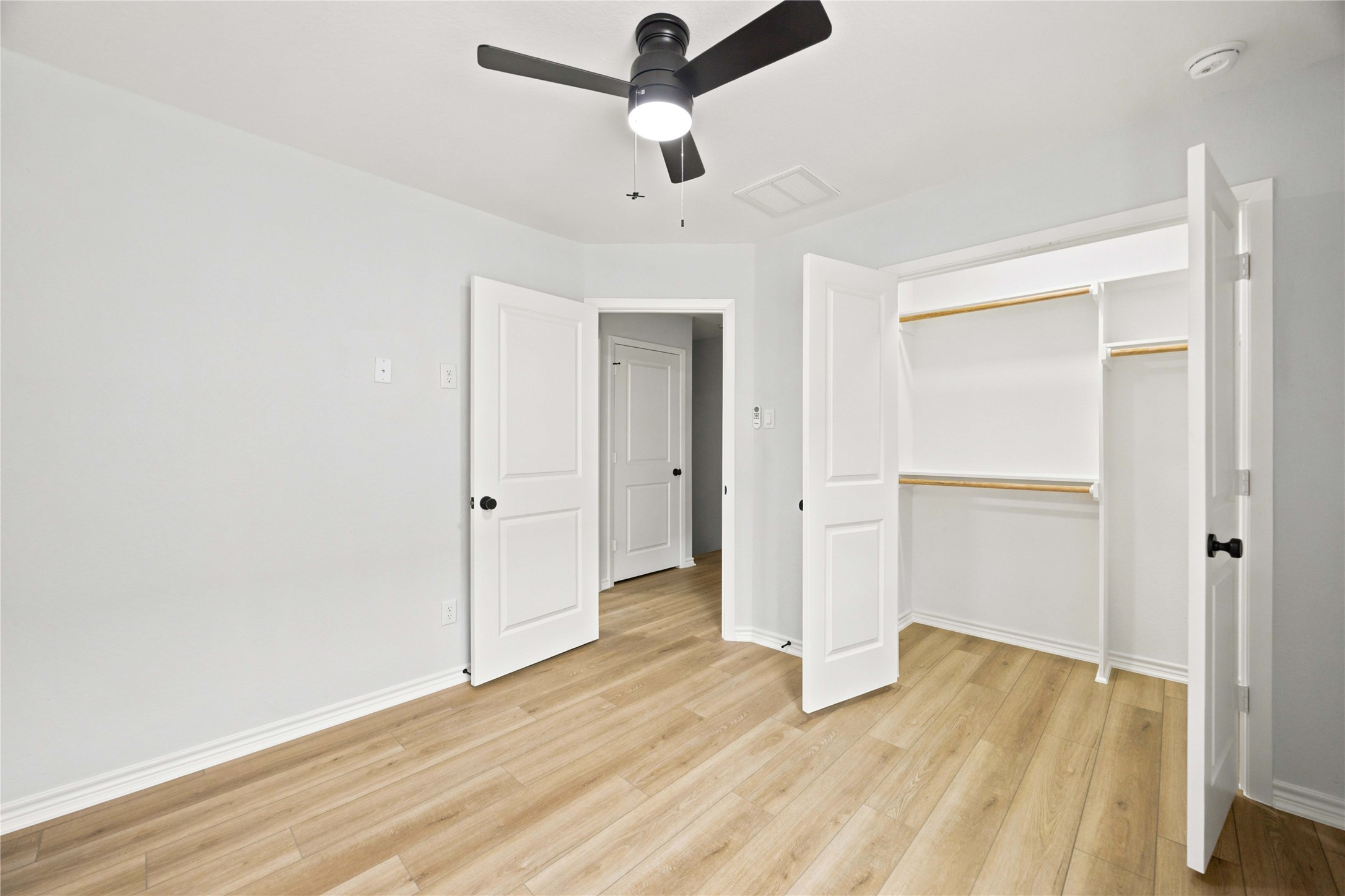 2024 Hampton Street B Property Photo 17