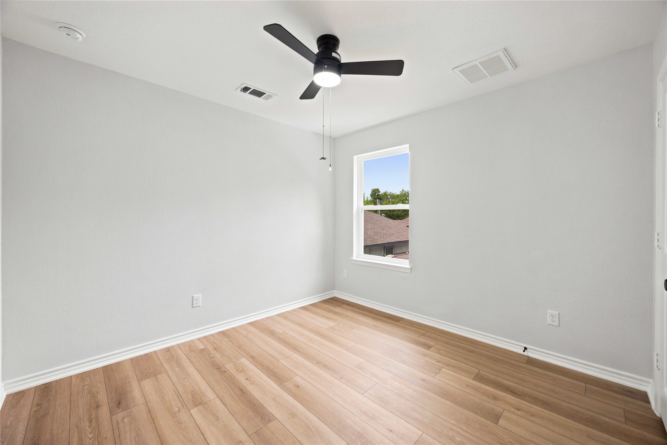 2024 Hampton Street B Property Photo 18
