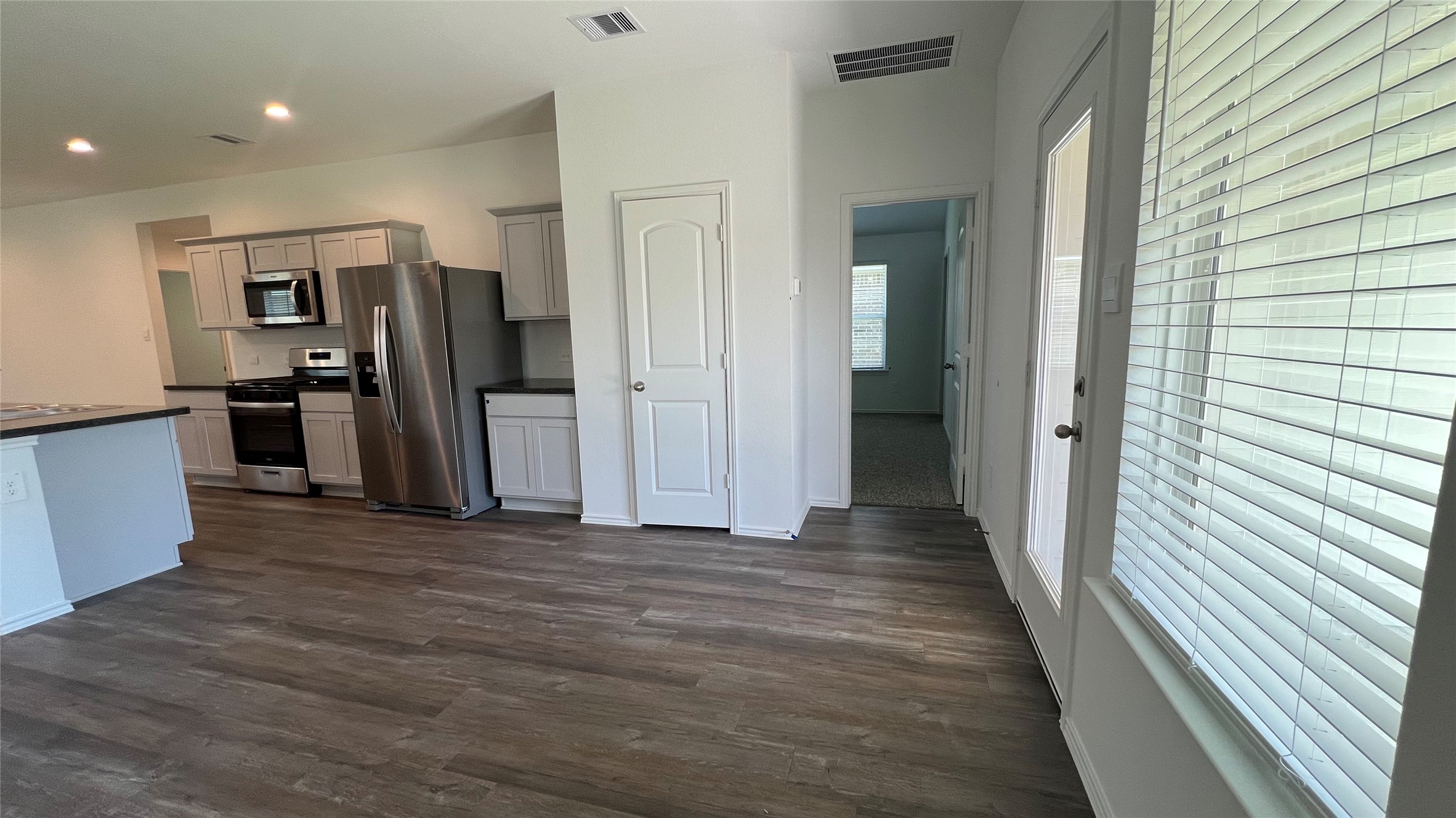 5434 Desert Glen Drive Property Photo 7