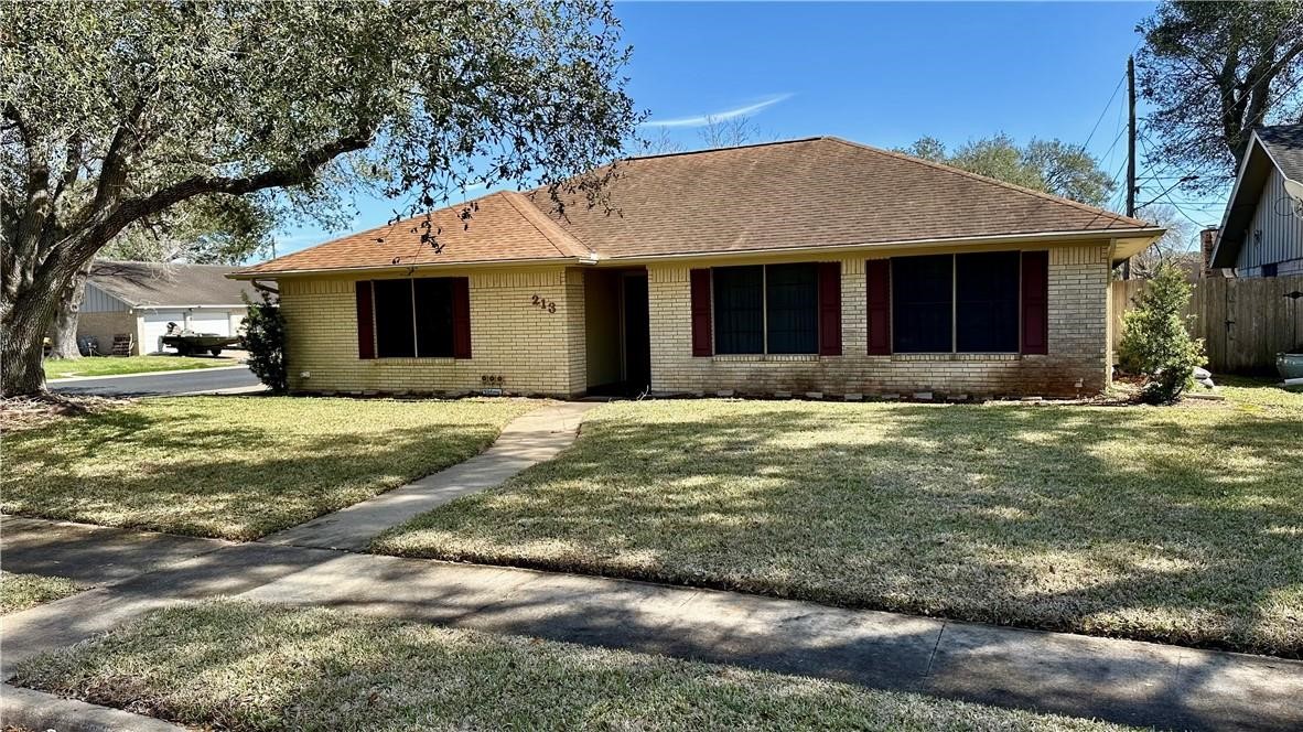 213 Yuma Drive Property Photo 1