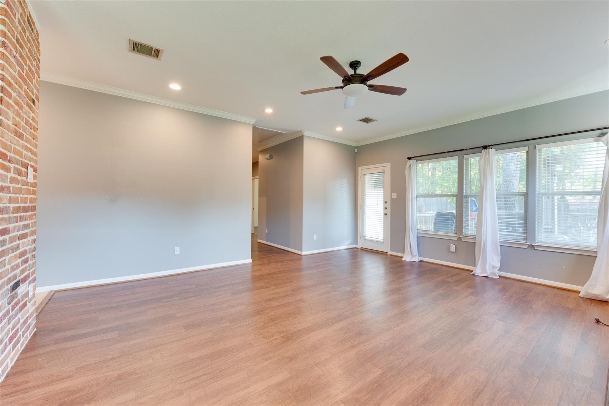 17 Pine Way Property Photo 7