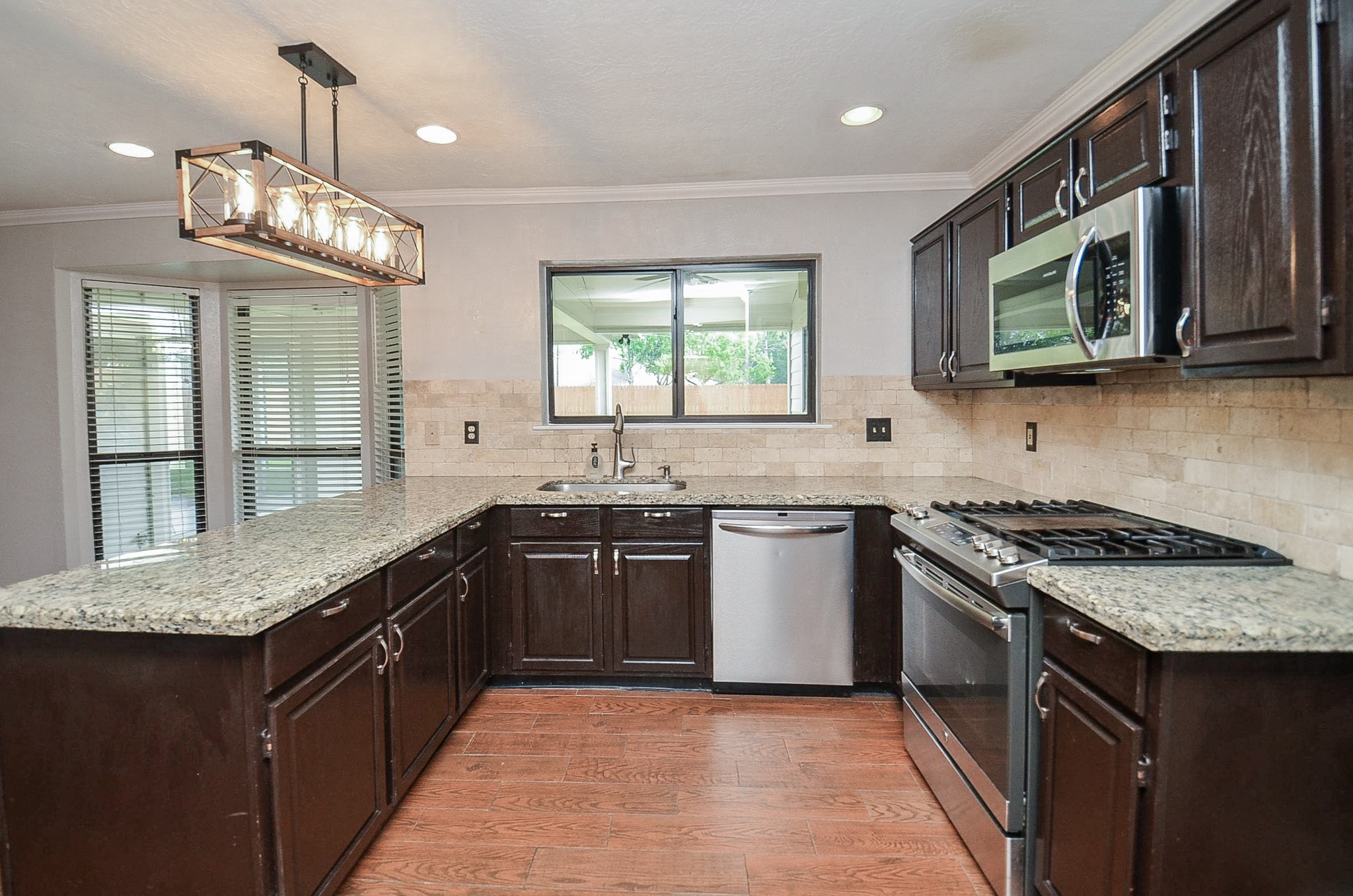 16526 Rainbow Lake Road Property Photo 10