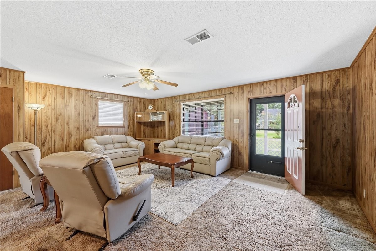 6354 Flint Avenue Property Photo 6