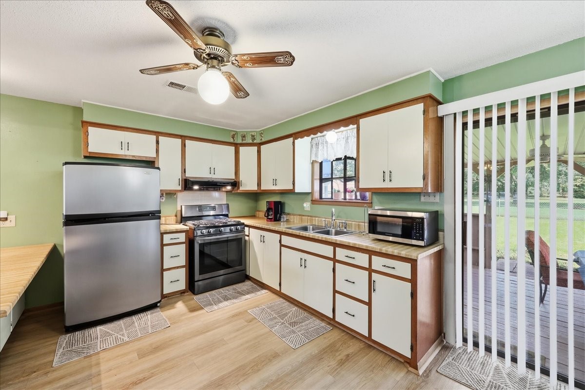 6354 Flint Avenue Property Photo 12