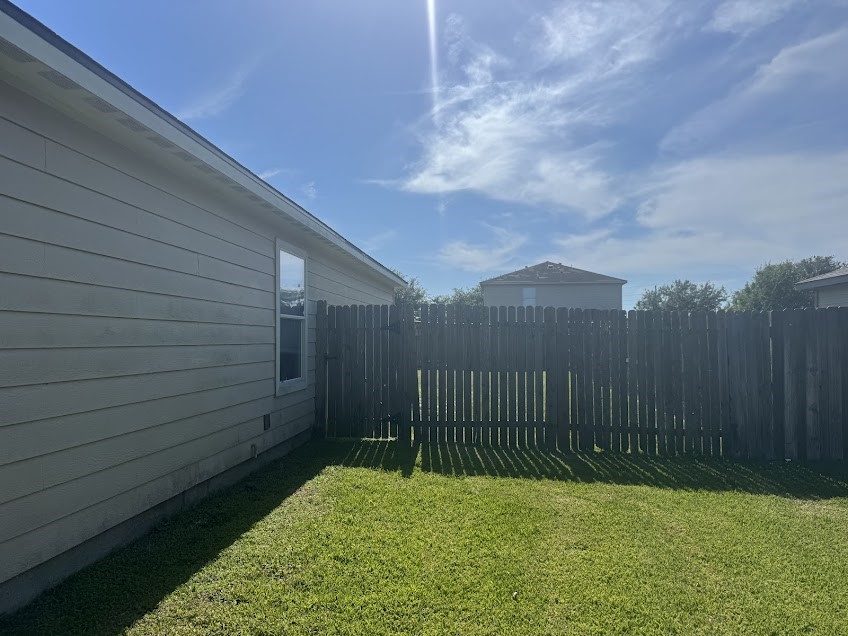 6906 Lost Timber Lane Property Photo 17