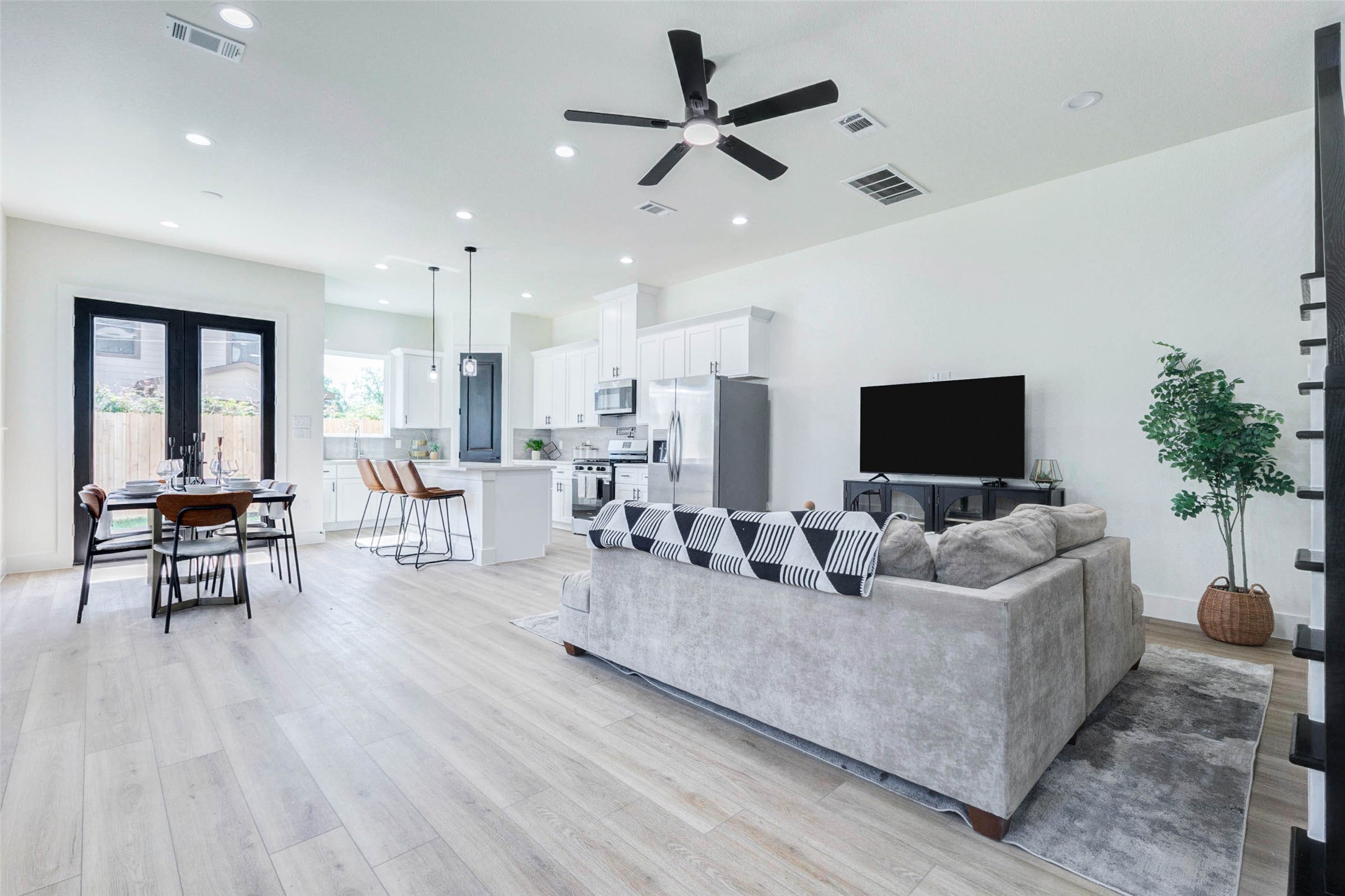 7115 England Ab A B Property Photo 11