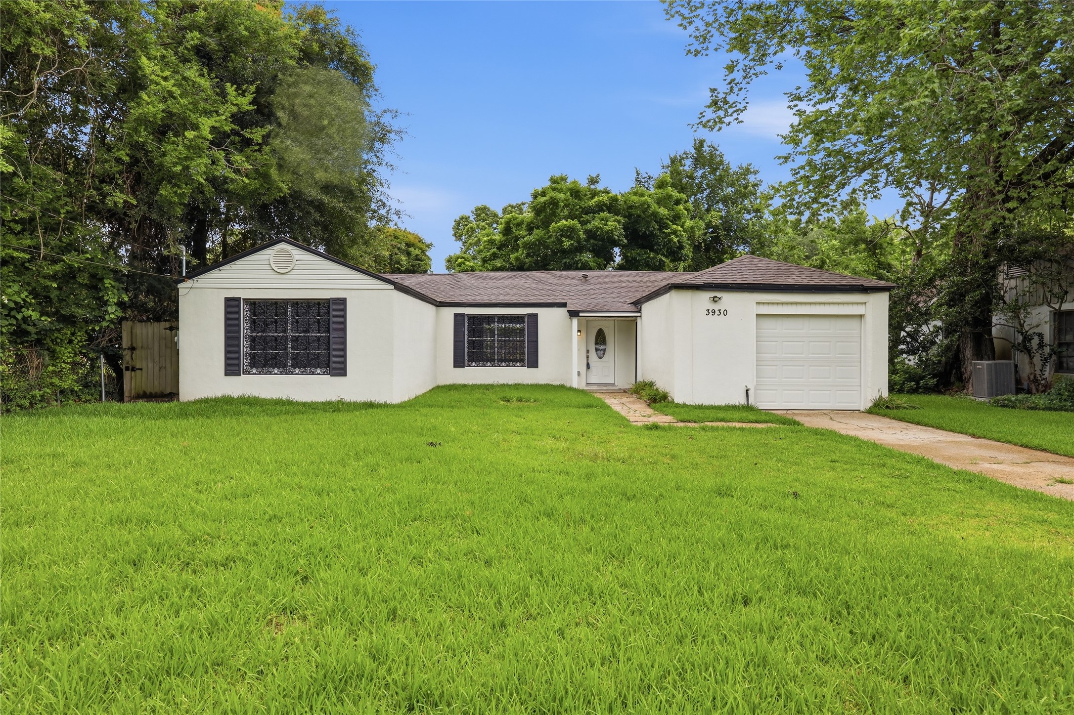 3930 Hartel Street Property Photo 1