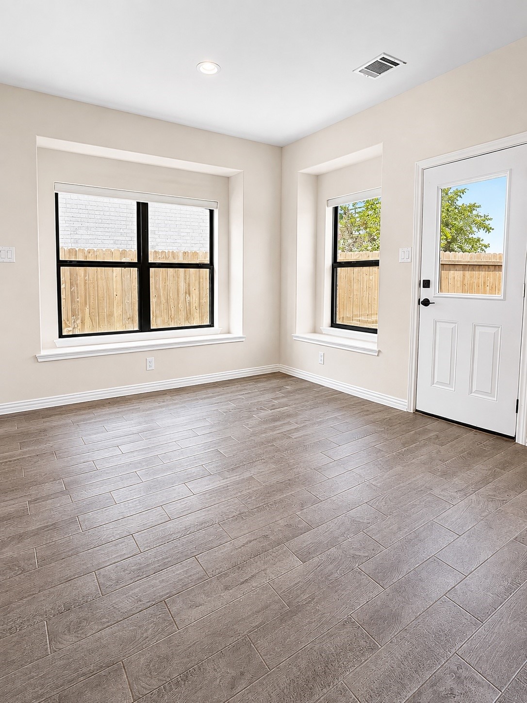 40575 Goldeneye Place Property Photo 4