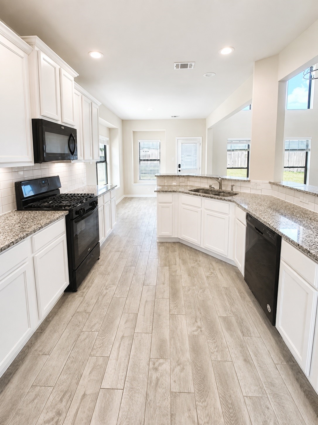 40575 Goldeneye Place Property Photo 5