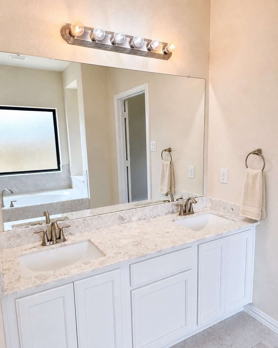 40575 Goldeneye Place Property Photo 7