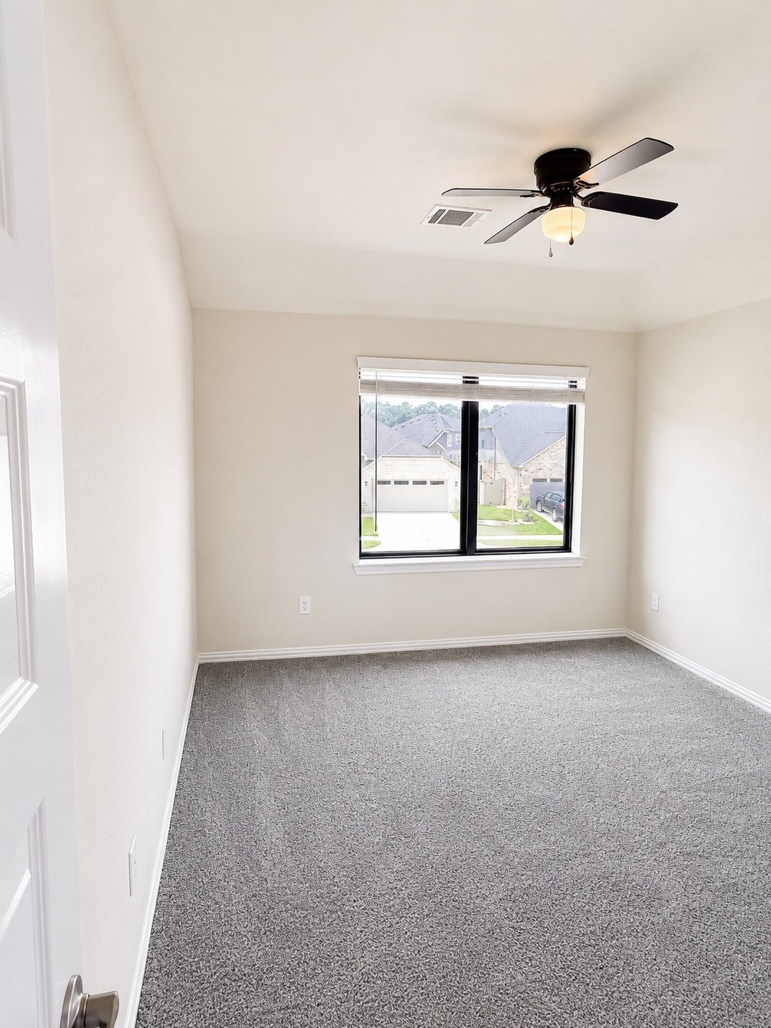 40575 Goldeneye Place Property Photo 14