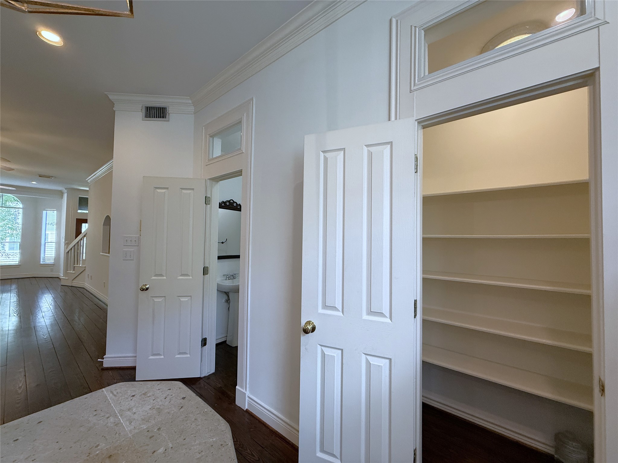 118 Detering Street Property Photo 8