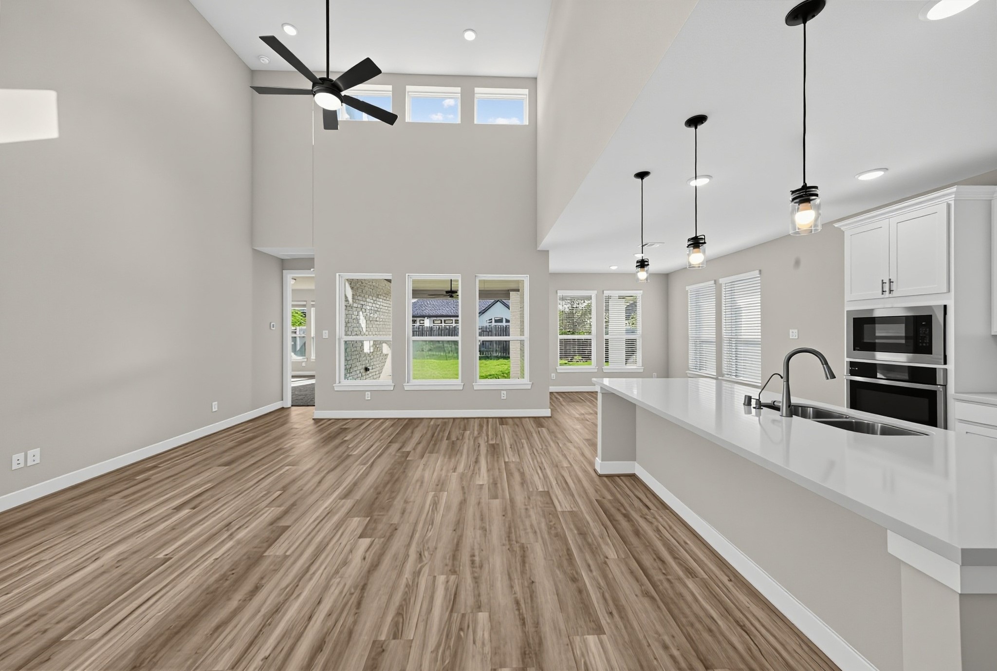 7206 Crossvine Manor Trail Property Photo 9