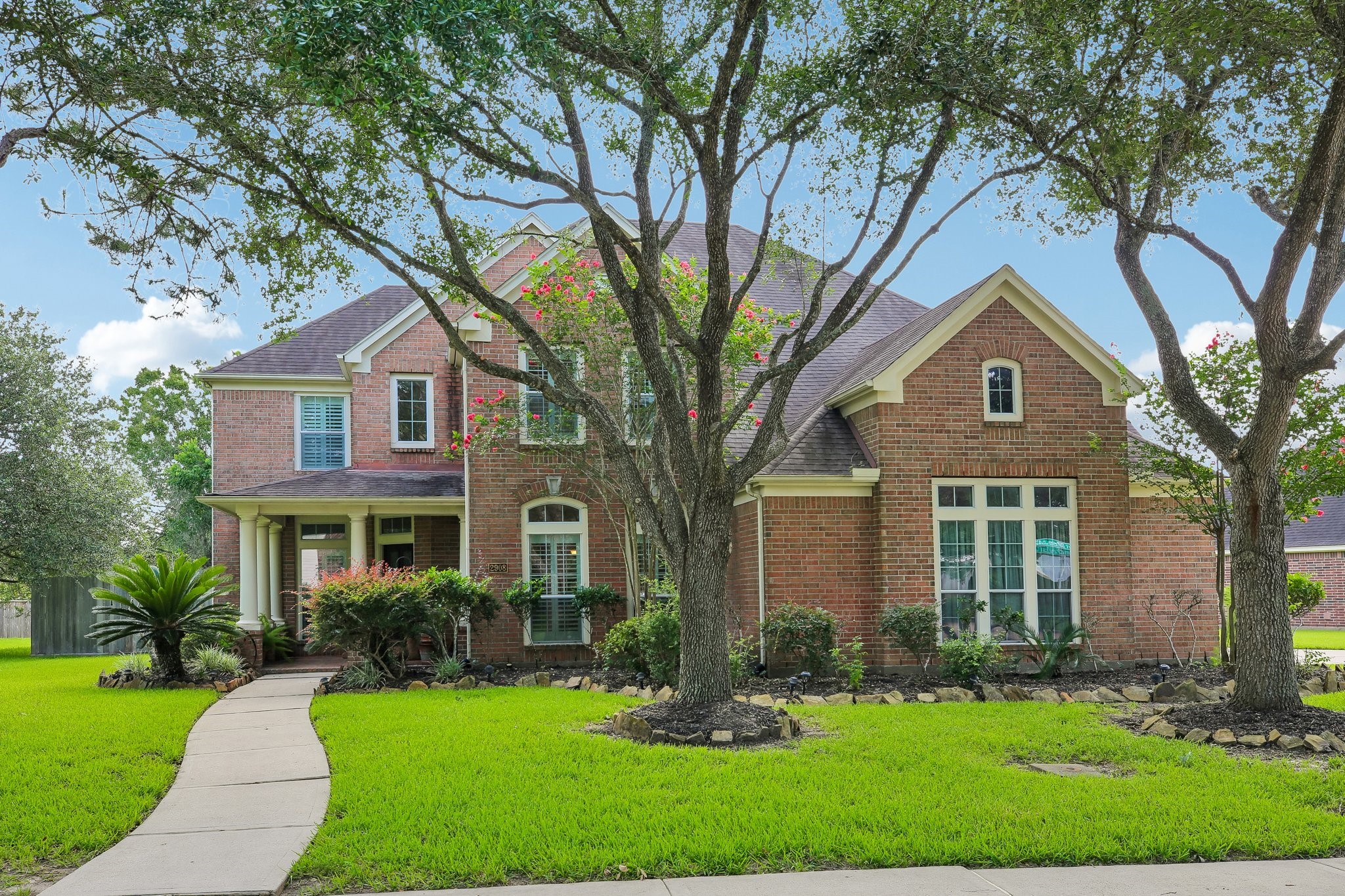 2908 Park Bend Drive Property Photo 1