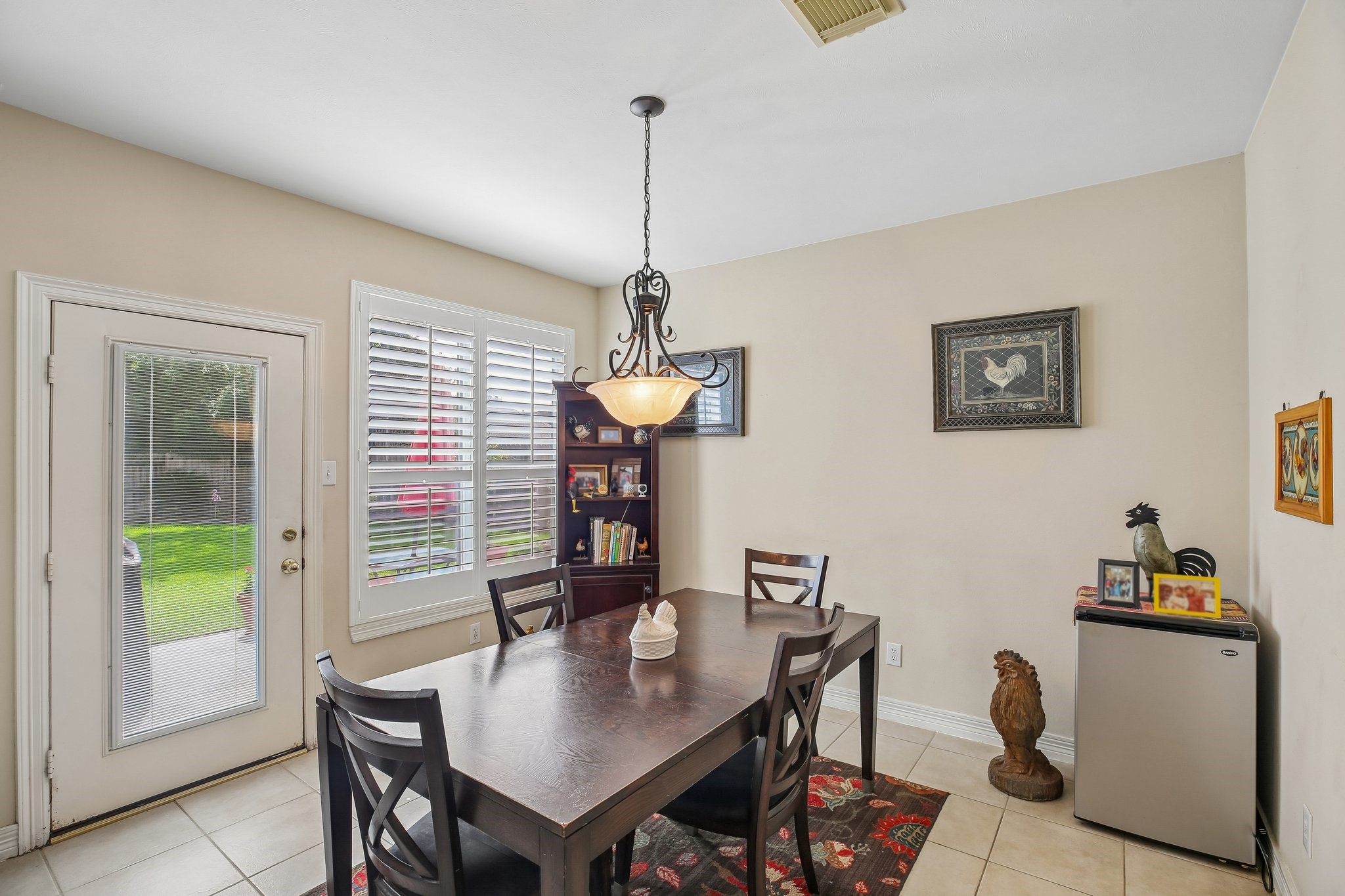 2908 Park Bend Drive Property Photo 6