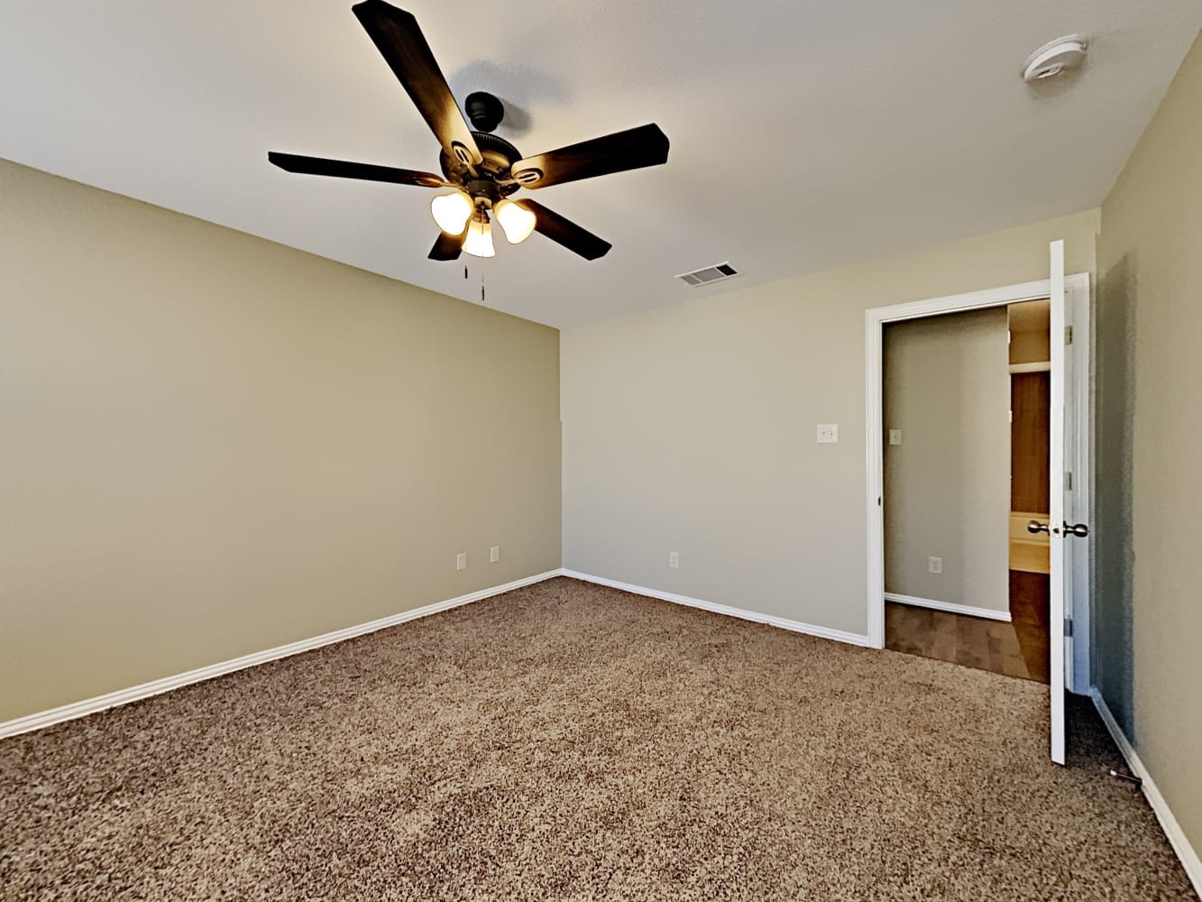 2308 Arrowhead Dr Property Photo 10
