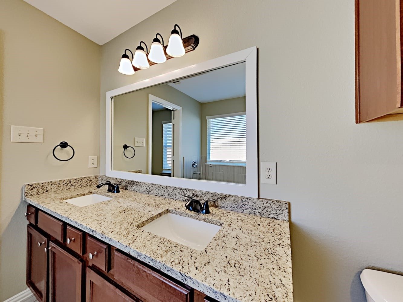 2308 Arrowhead Dr Property Photo 12