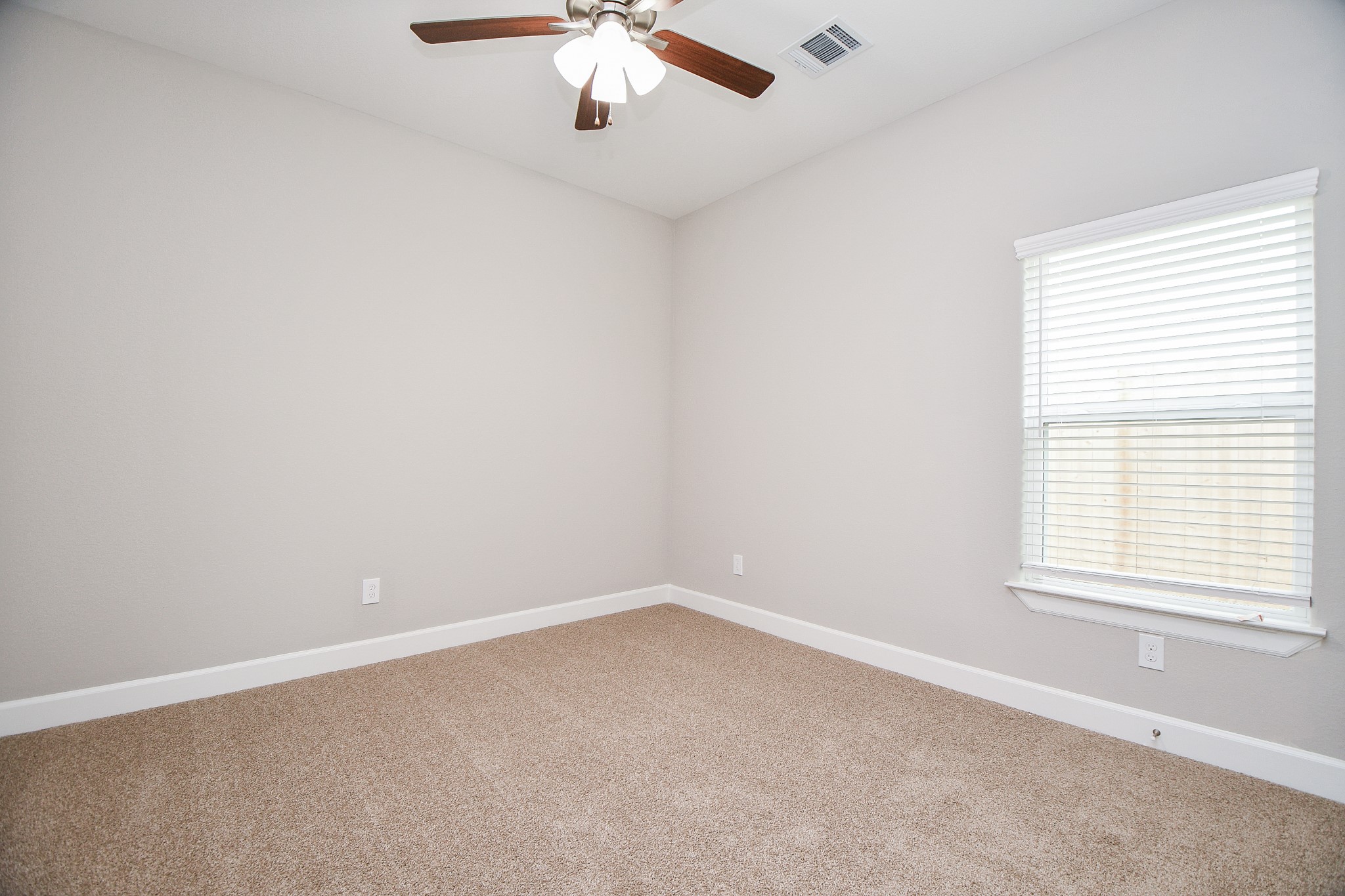 6710 Utah Street Property Photo 24
