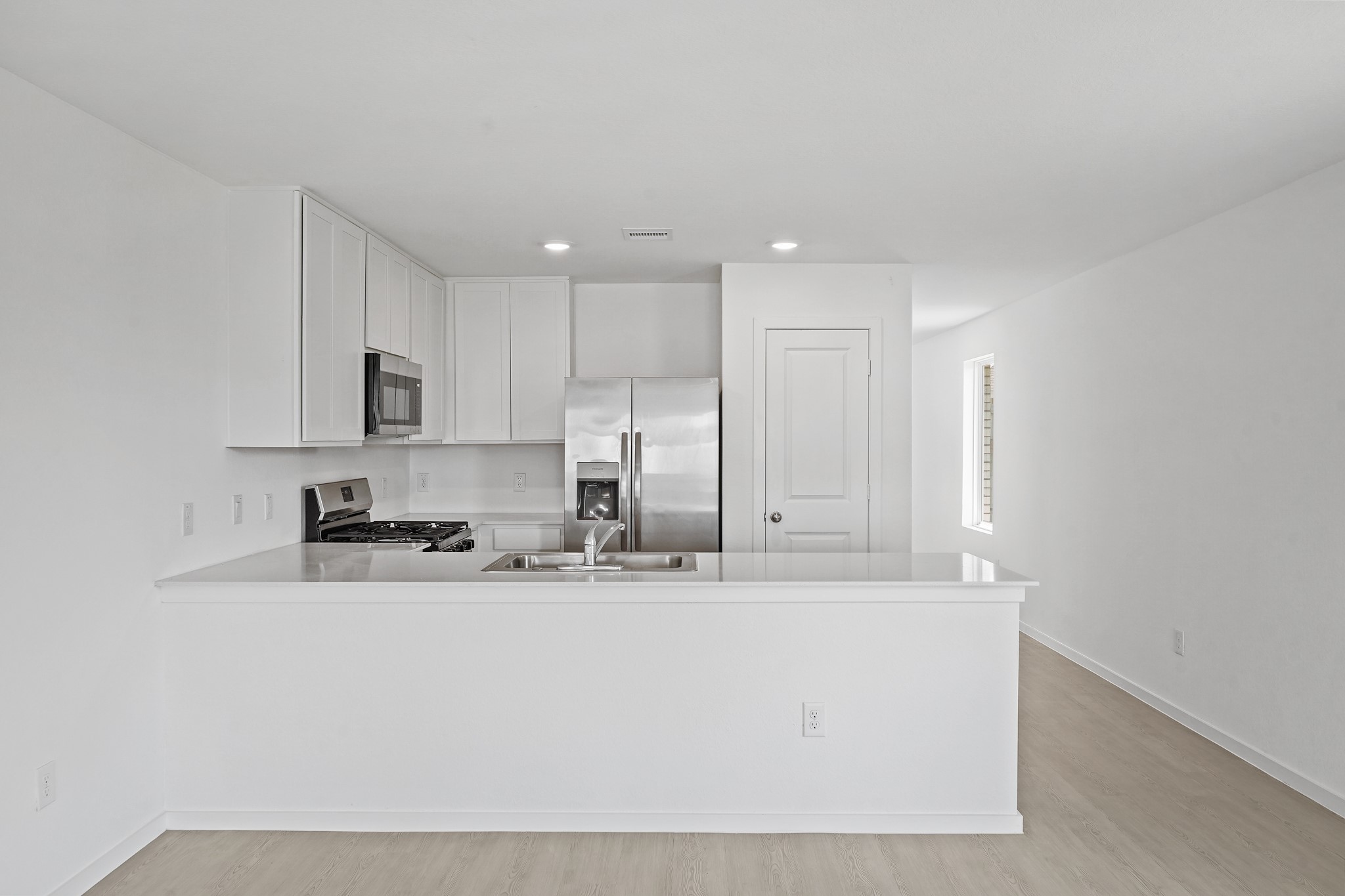 26931 Feather Reed Drive Property Photo 3