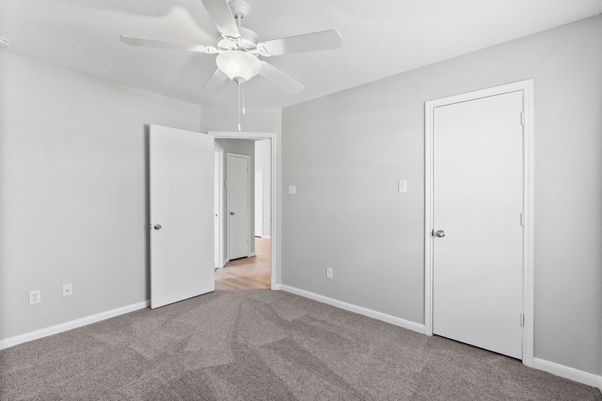 12546 Ridgecrest Drive Property Photo 6