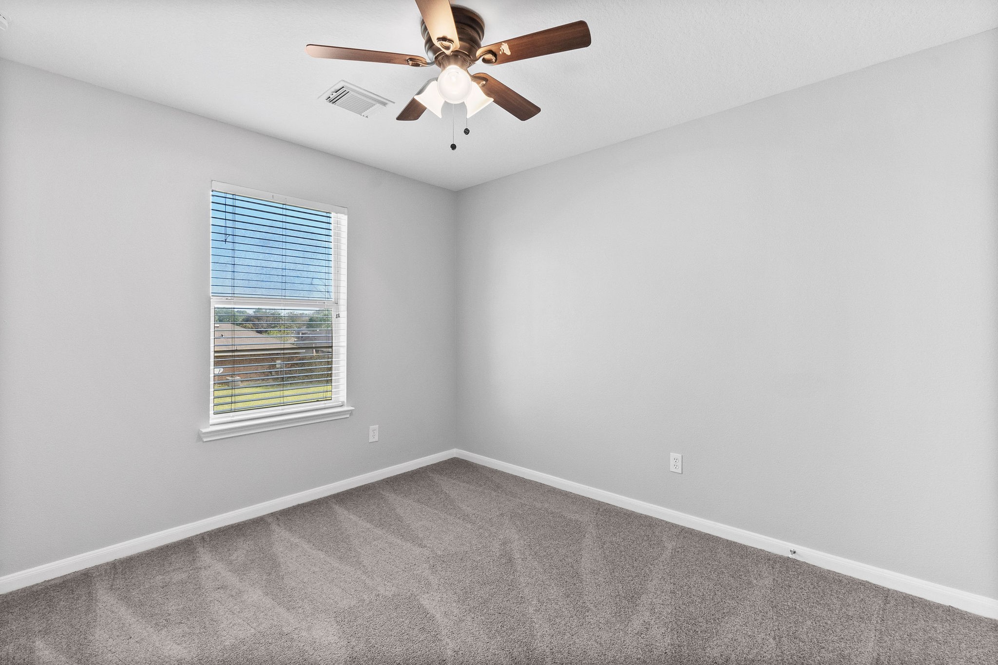 12546 Ridgecrest Drive Property Photo 7