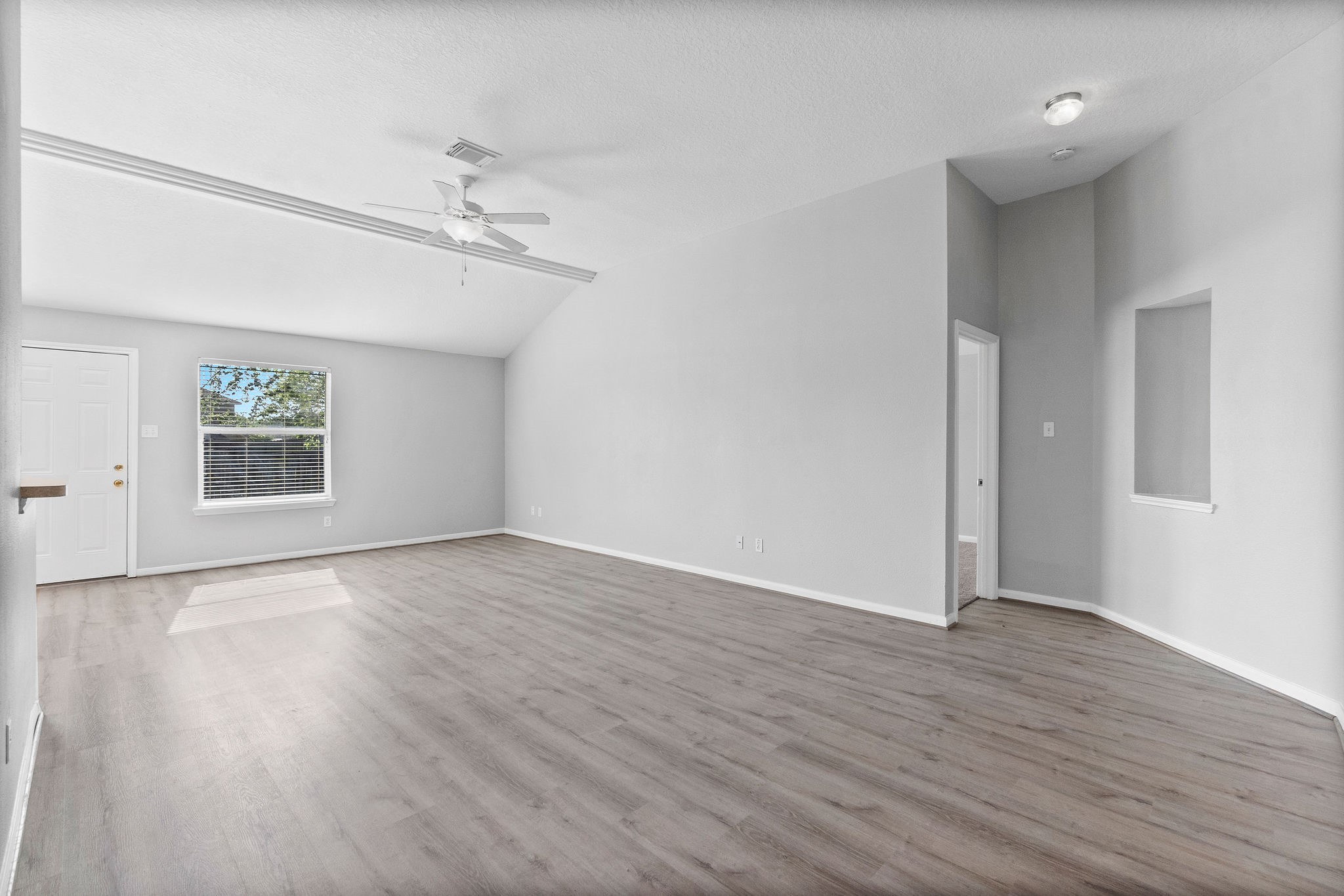 12546 Ridgecrest Drive Property Photo 13
