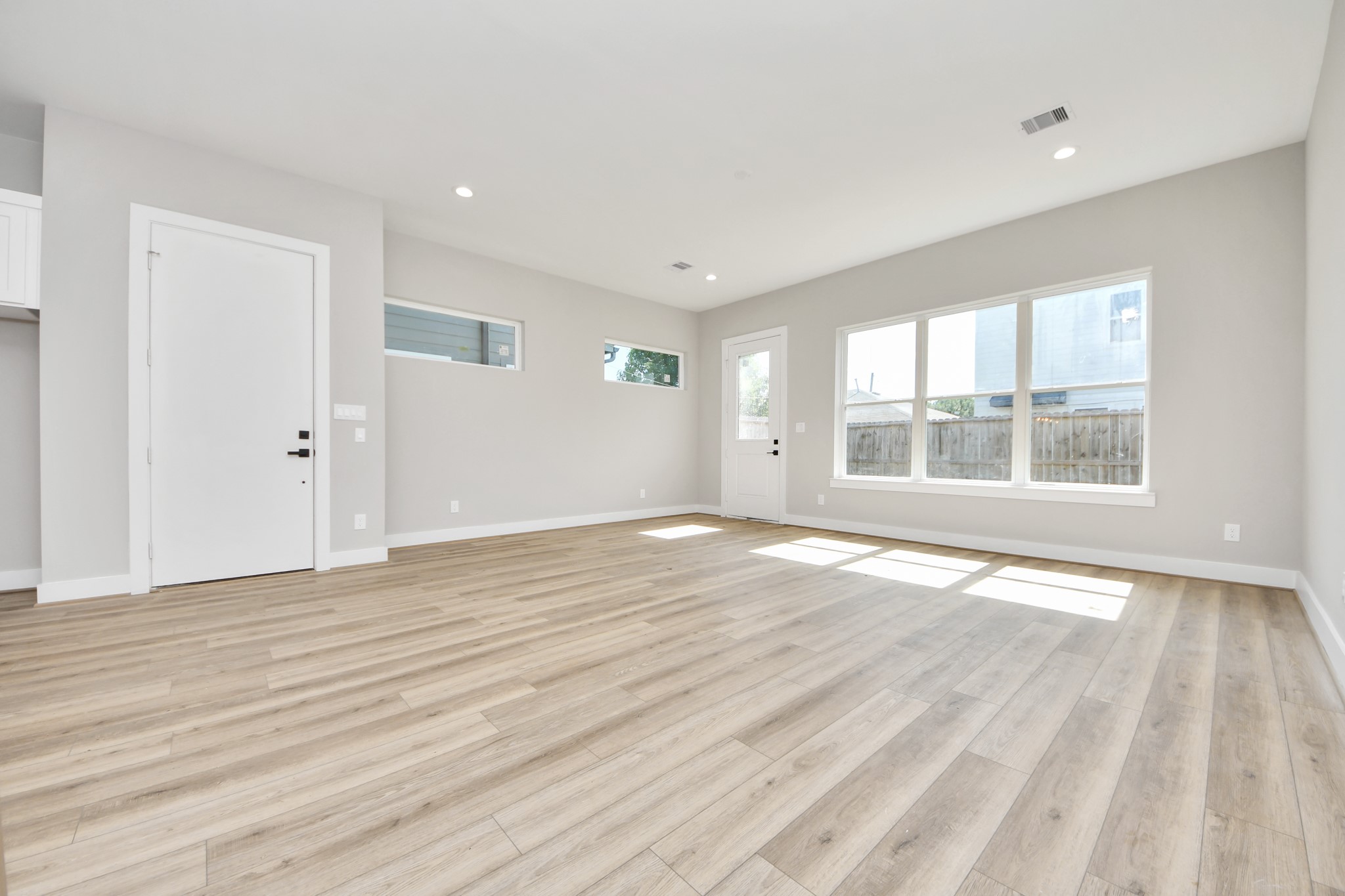 6407 Goforth Street Property Photo 5
