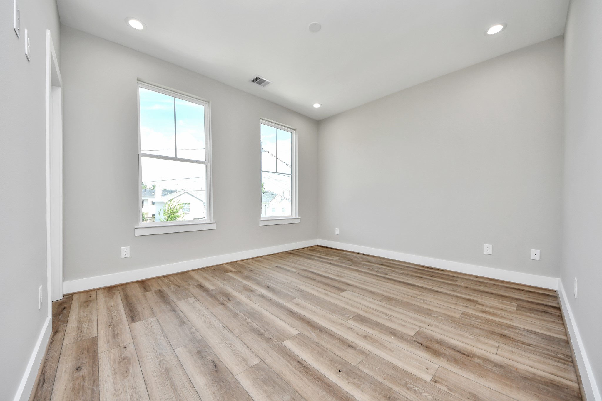 6407 Goforth Street Property Photo 25