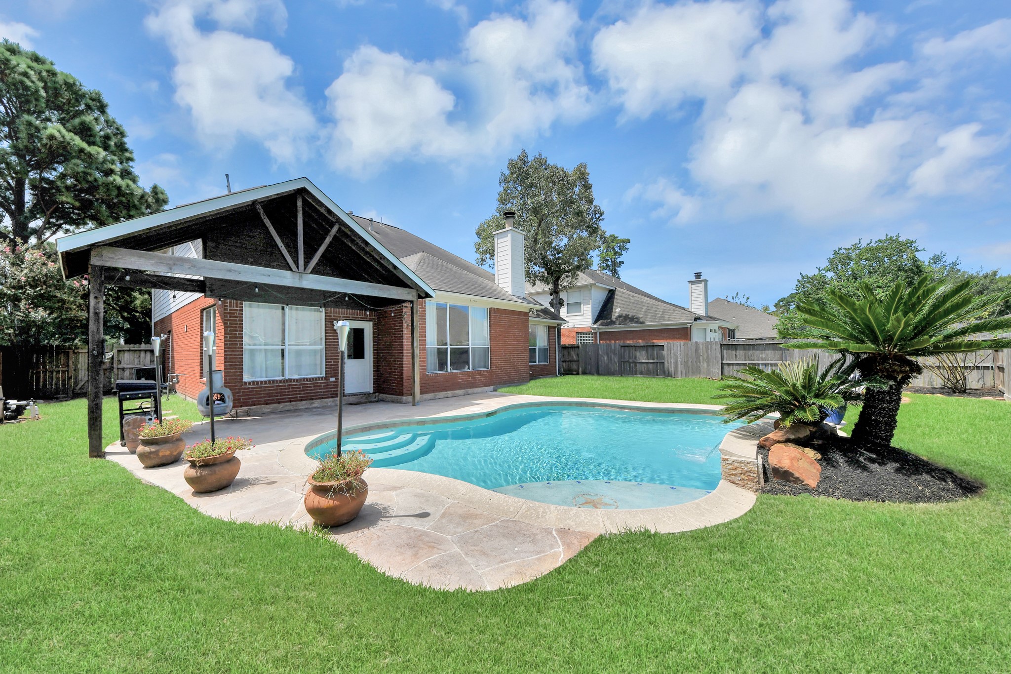 11102 Oak Mesa Court Property Photo 2
