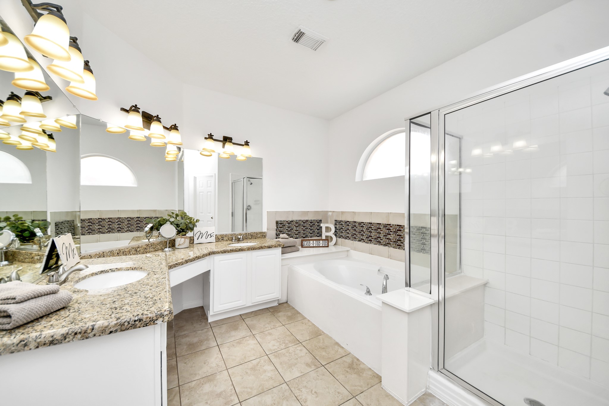 11102 Oak Mesa Court Property Photo 21