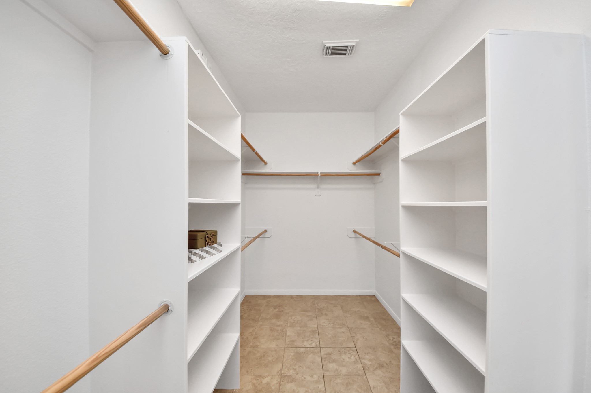 11102 Oak Mesa Court Property Photo 22