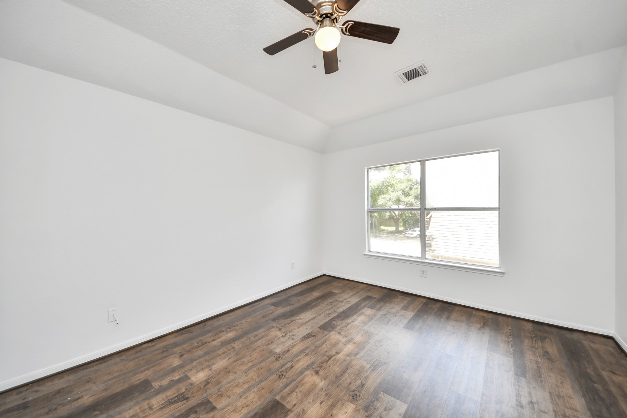 11102 Oak Mesa Court Property Photo 24