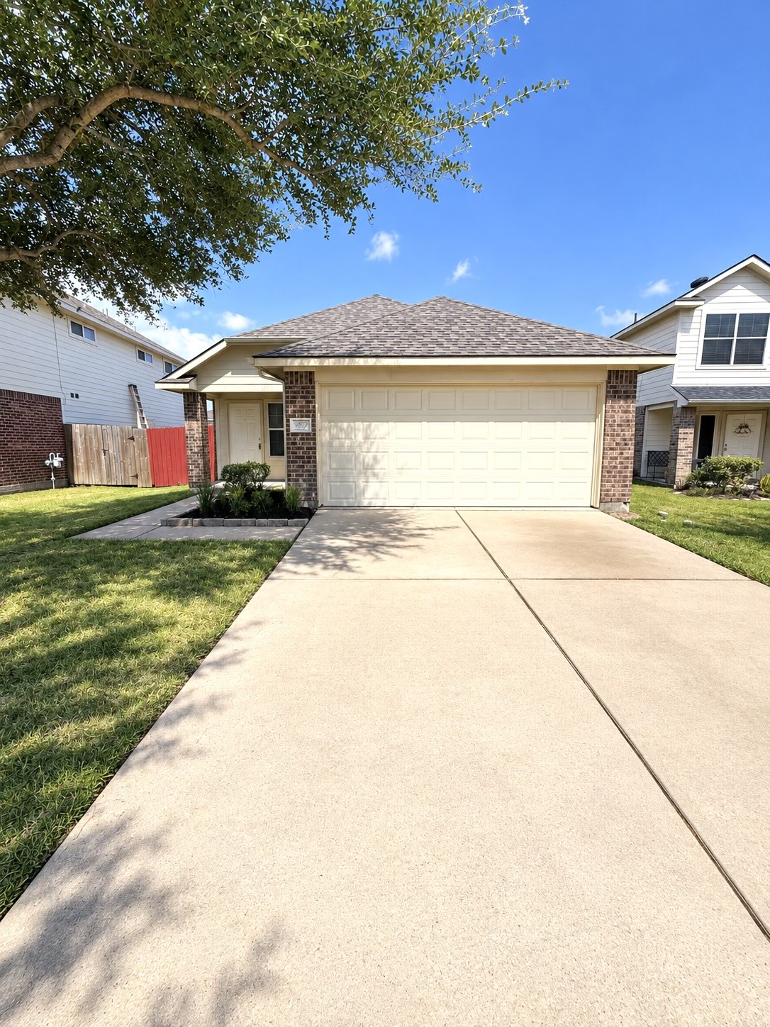 10919 VIEW POINTE LN