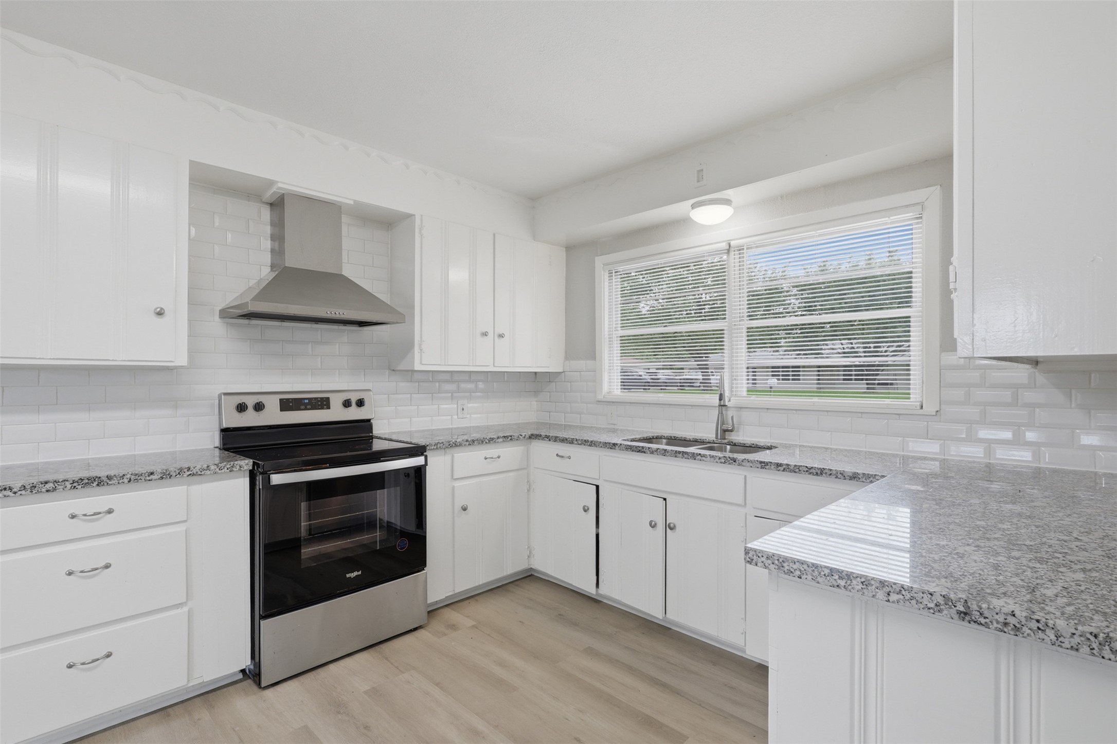 102 Tanglewood Street Property Photo 7