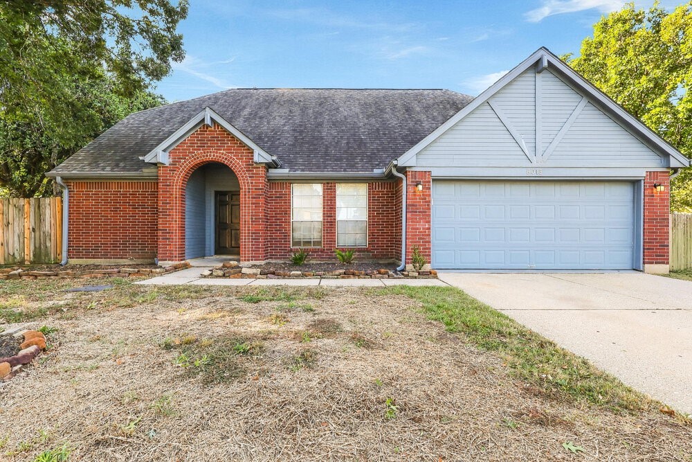 5015 Cupids Bower Court Property Photo 1