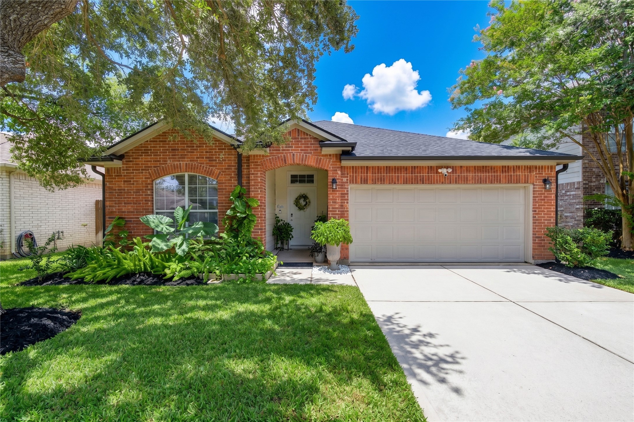 25306 Bright Hollow Lane Property Photo 1