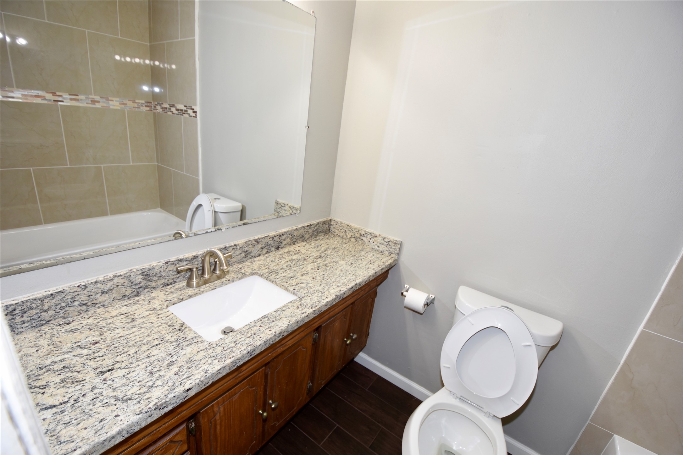 910 Golden West Drive Property Photo 17