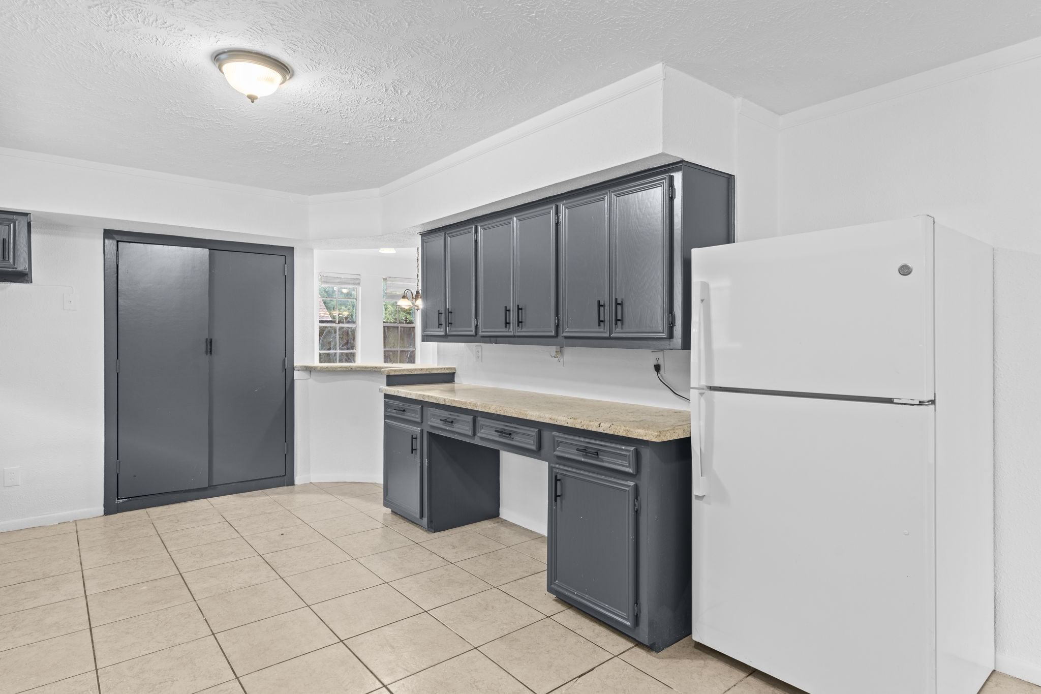10102 Valley Breeze Drive Property Photo 16