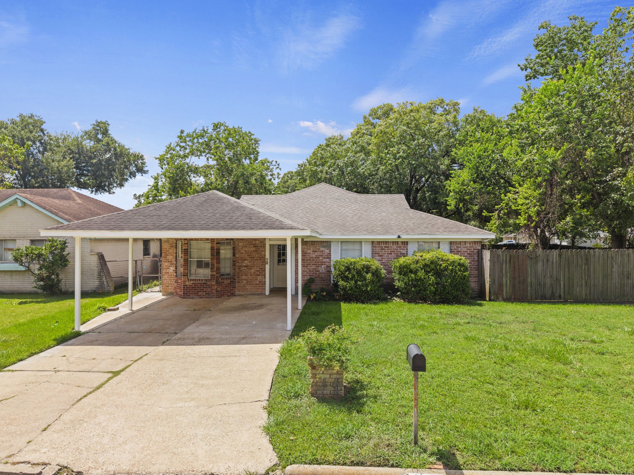 10102 Valley Breeze Drive Property Photo 24