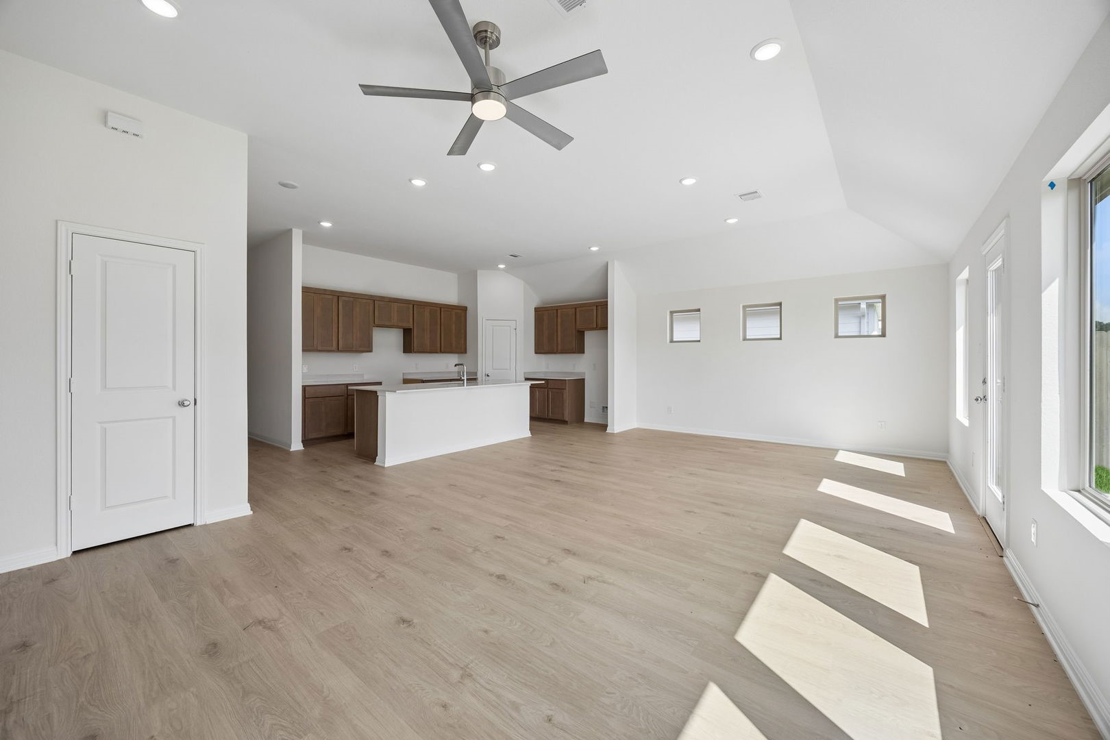 31108 Rena Coast Drive Property Photo 4